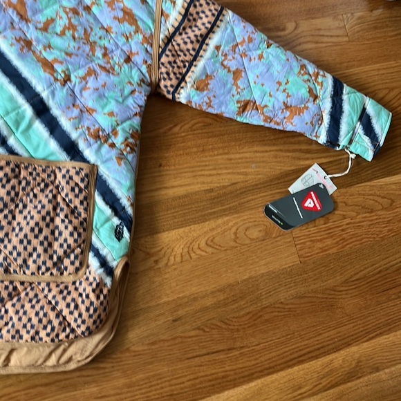 Free People Movement Pria Printed Puffer NWT Size Small - Picture 12 of 16